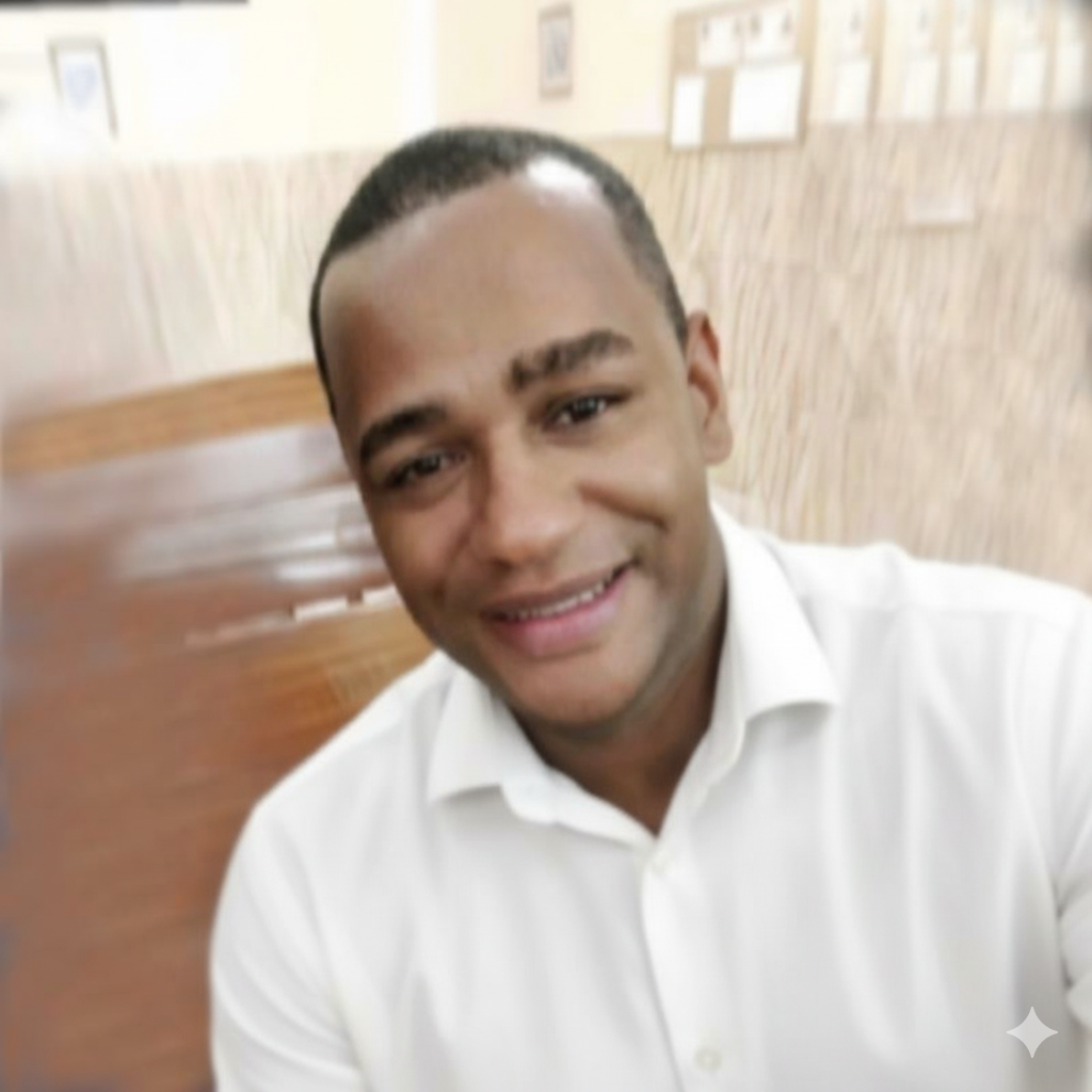 Edson Santos — Professor e fundador do Atividades Educativas Grátis